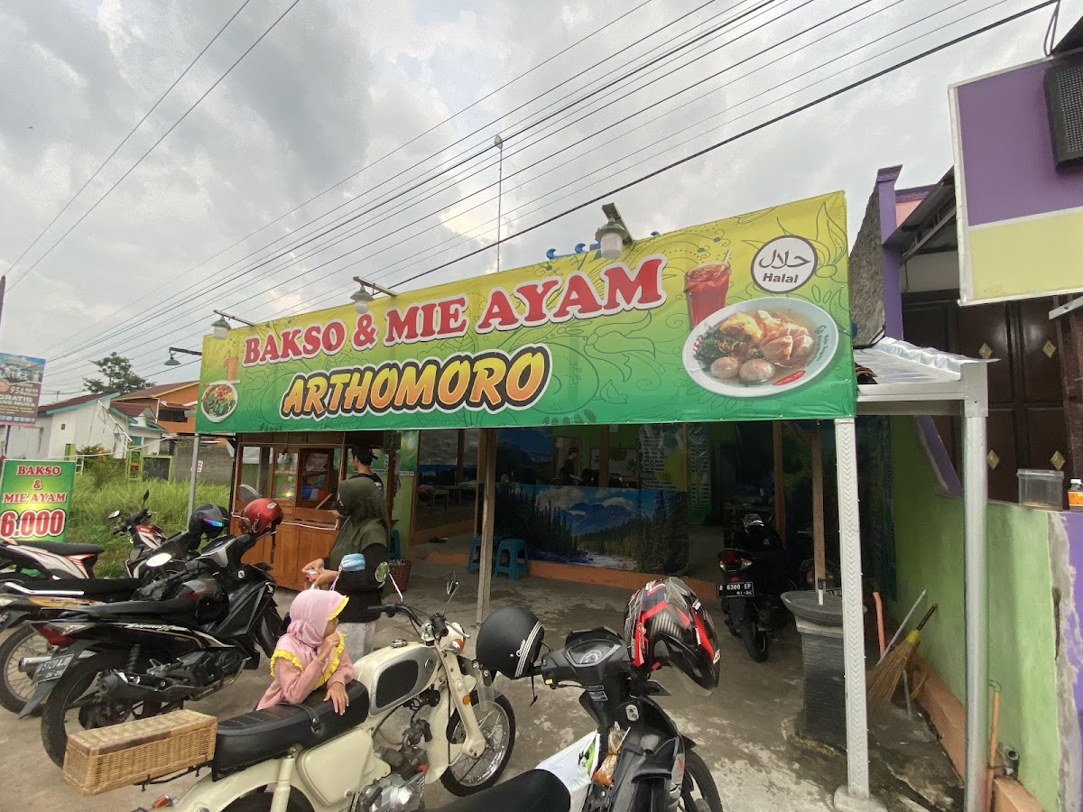Bakso & Mie Ayam ARTOMORO: Rasa yang Menghantarkan Kenangan di Cilacap